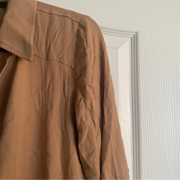 LONG TAN TRENCH COAT - Picture 4 of 10